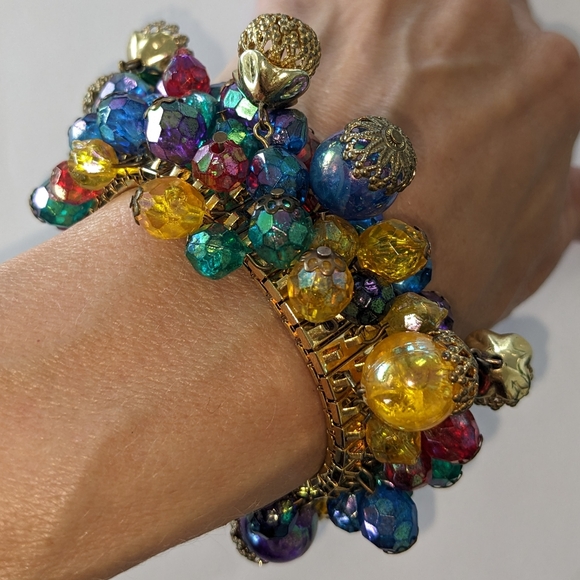 VTG MULTI COLOR W/GOLD ACCENTS BEADED CHA CHA EXPANSION BRACELET - Picture 1 of 7